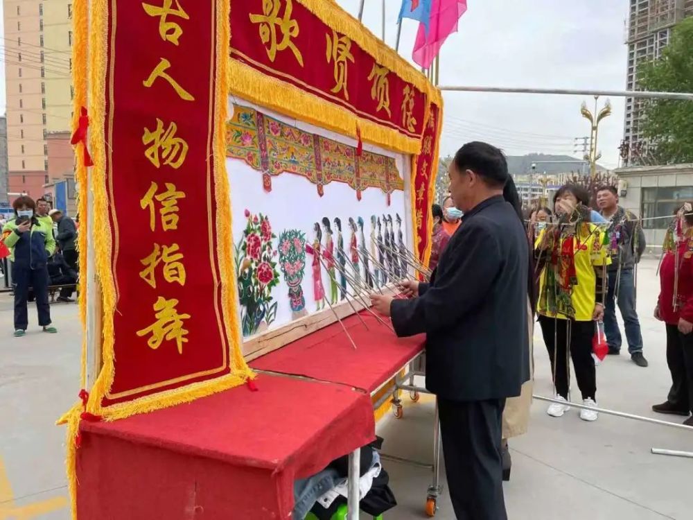 新澳門王中王期期中，揭秘彩票背后的秘密與策略，揭秘新澳門王中王彩票背后的秘密與策略，期期中探秘彩票世界