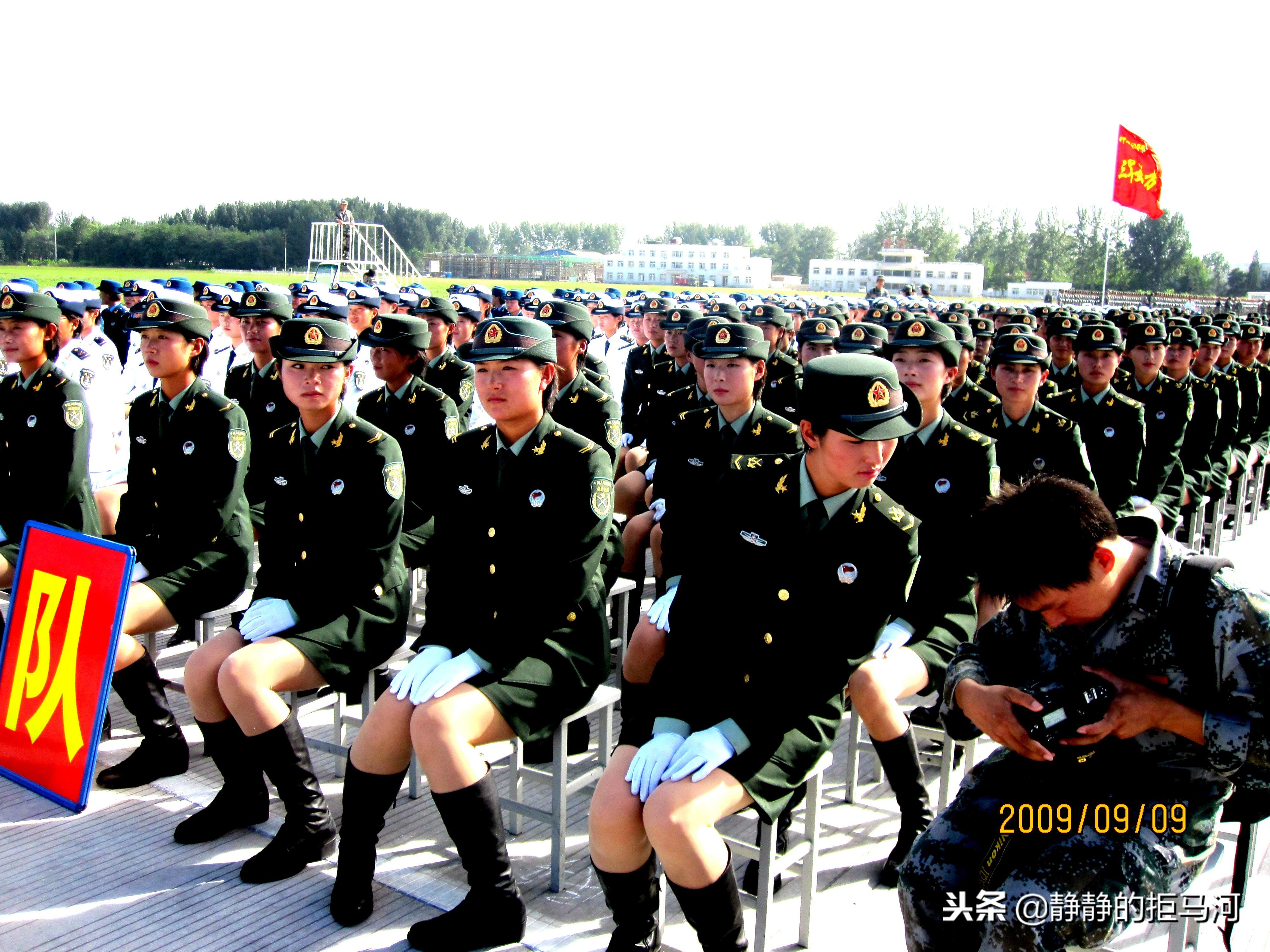 閱兵扭錯(cuò)頭的士兵怎么樣了？深入了解事件背后的故事，閱兵扭錯(cuò)頭的士兵后續(xù)如何？事件背后的故事揭秘