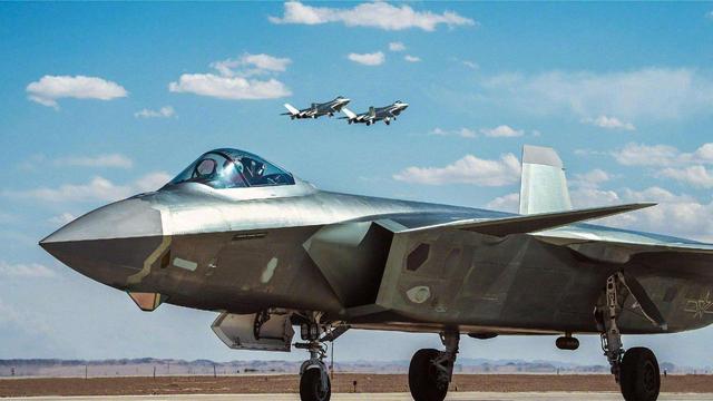 殲-21戰(zhàn)機(jī)介紹，未來空中力量的璀璨明珠，殲-21戰(zhàn)機(jī)，未來空中力量的璀璨明珠介紹