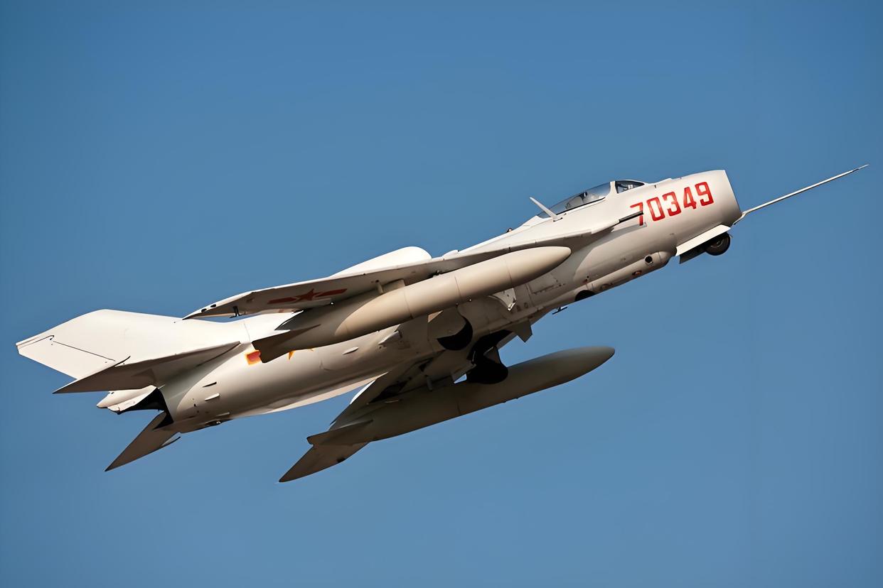 殲-6戰(zhàn)斗機(jī)高清圖片展示及其歷史背景，殲-6戰(zhàn)斗機(jī)高清圖片展示與歷史背景揭秘