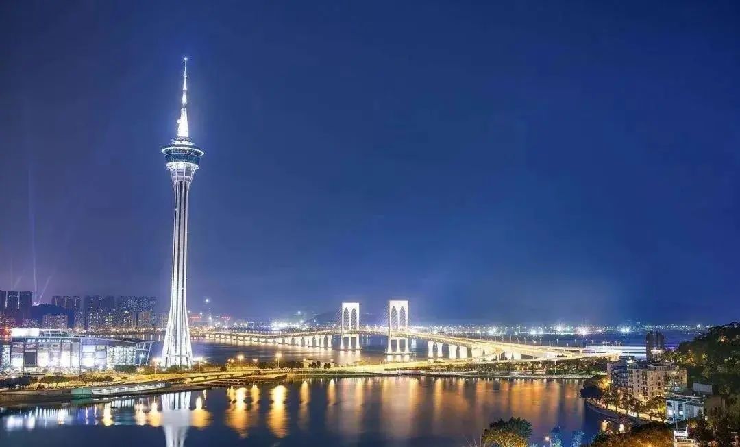 新澳2025澳門期期準(zhǔn)，探索未來博彩業(yè)的趨勢與機(jī)遇，澳門博彩業(yè)未來趨勢展望，新澳2025的機(jī)遇與挑戰(zhàn)