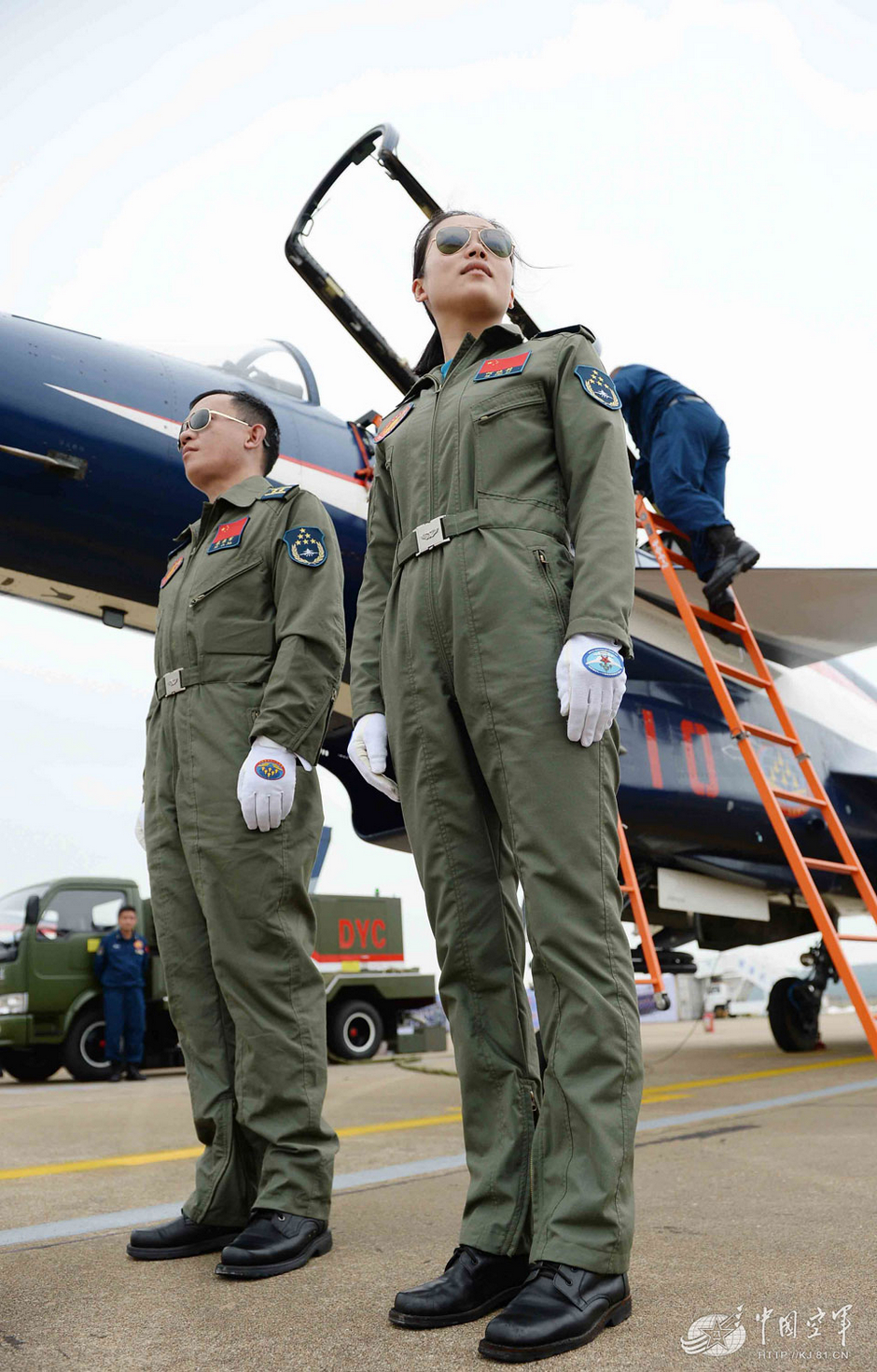揭秘殲-10女飛行員神秘事件，真相探尋與反思，揭秘殲-10女飛行員神秘事件，探尋真相與反思之路